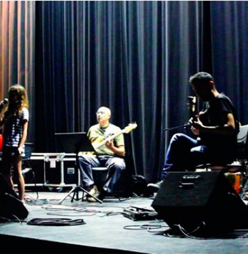 Crianças da freguesia sobem ao palco