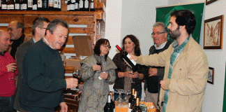 Mercearia da Praça promoveu degustação de vinhos e enchidos