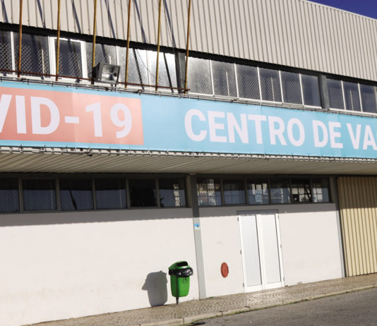 Vacinação contra a Covid-19 suspensa
