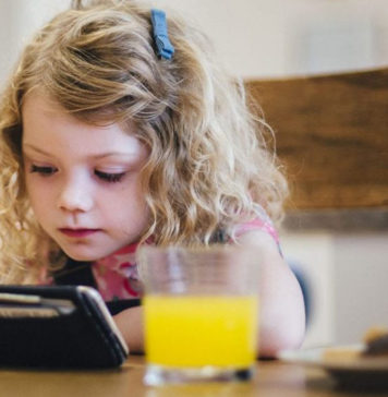 Gadgets à refeição representam “um vazio à mesa” nas crianças!