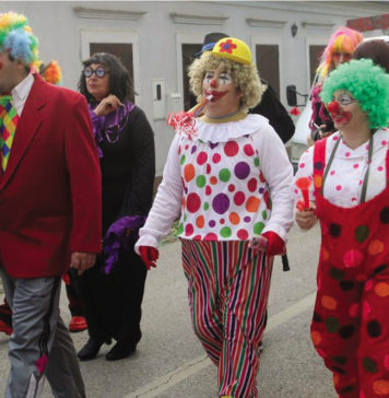 “Os Oceanos” inspiram folia carnavalesca na cidade mas há animação por todo o concelho