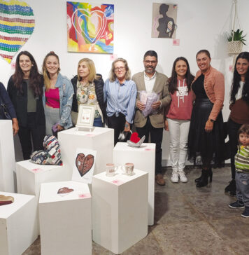 Almofadas do Coração inspiram artistas da região