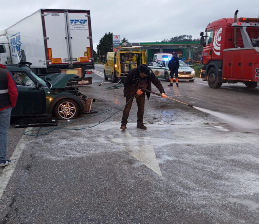 MONCALVA | Colisão frontal entre veículo ligeiro e camião deixa jovem em estado grave