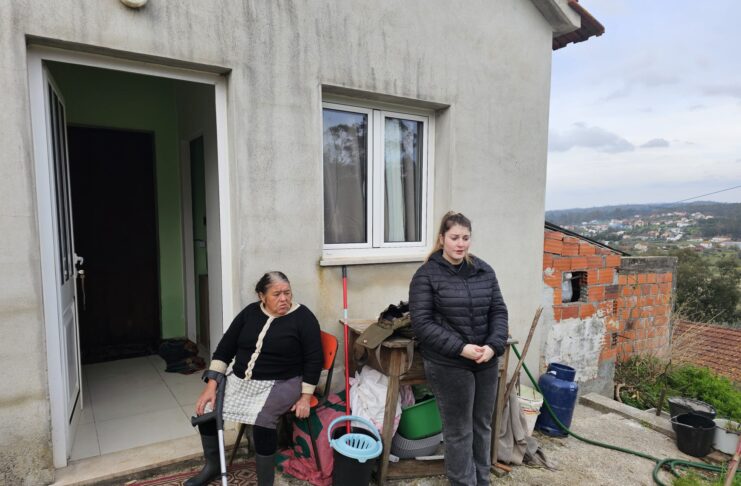 Tempestade agrava degradação de casa onde viviam mãe e filha